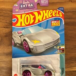 Hot Wheels 2022 Barbie Extra Tooned